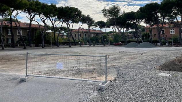 Dopo i lavori il parcheggio della chiesa di Solvay vietato ai camion