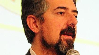 «Prima la politica»