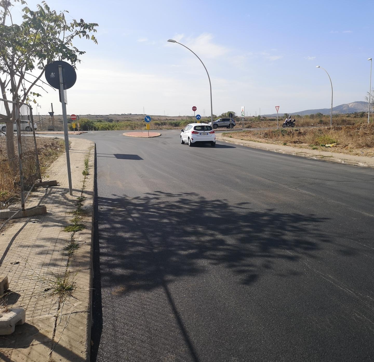 Nuovo asfalto all’incrocio di via Guarino