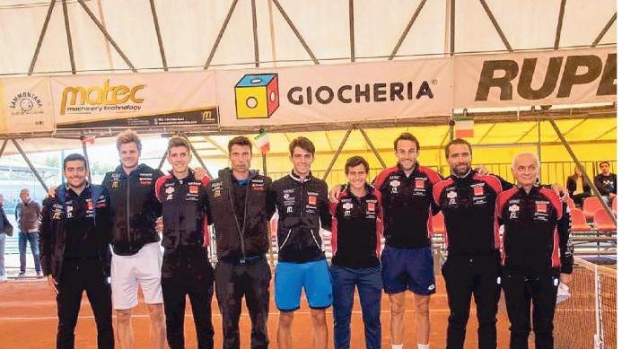 Tennis, il Forte si prende un "cappotto" a Messina. E ora la strada per la vetta diventa ripidissima