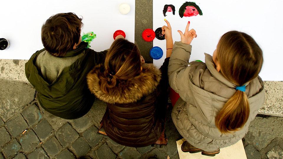 Assegno unico familiare, la beffa: se hai figli stipendio più leggero. Ecco cifre ed esempi 
