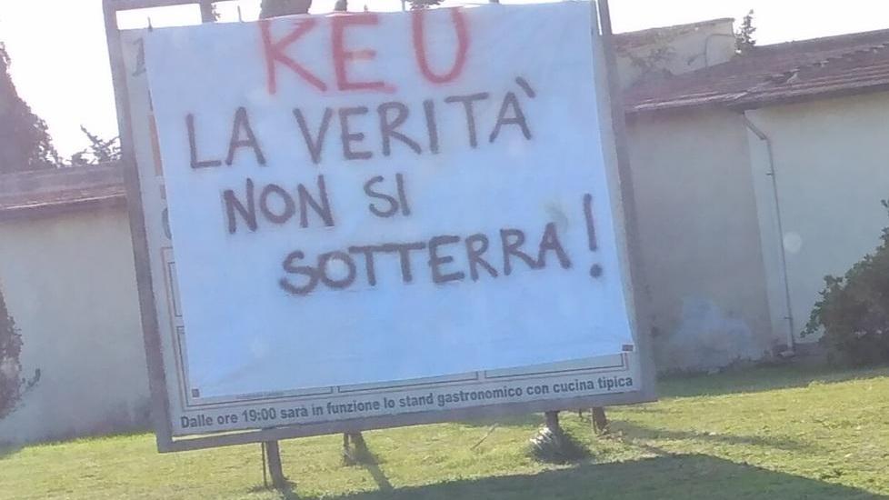 Striscione anti-Keu a Cenaia: «La verità non si sotterra»