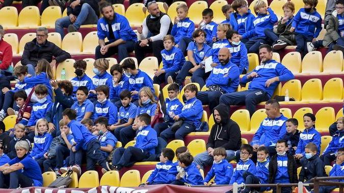 In gradinata 400 bambini Domani tutte le foto