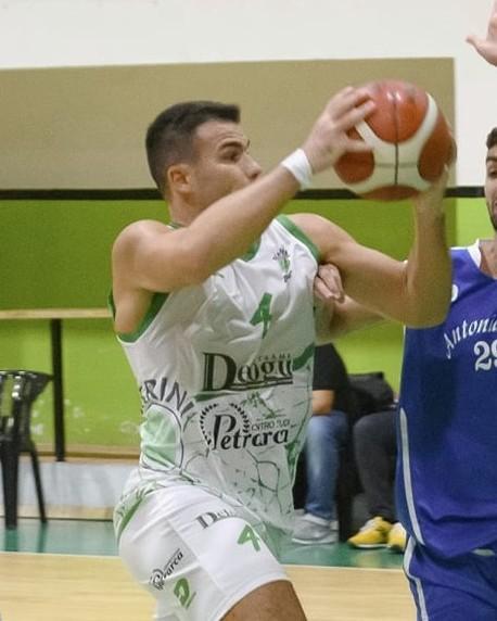 L’Esperia batte il Cus Sassari e vola in testa alla classifica