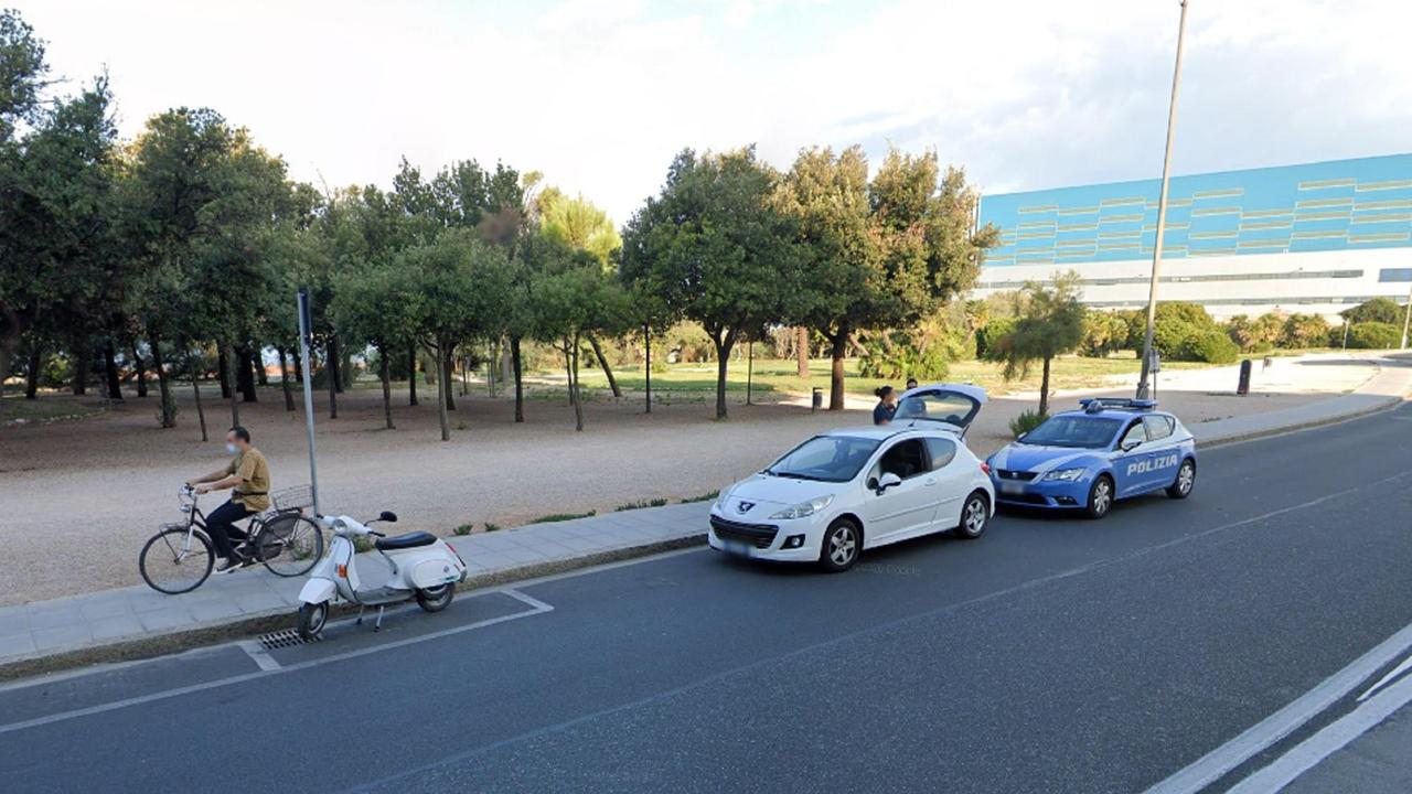 La polizia sul lungomare
