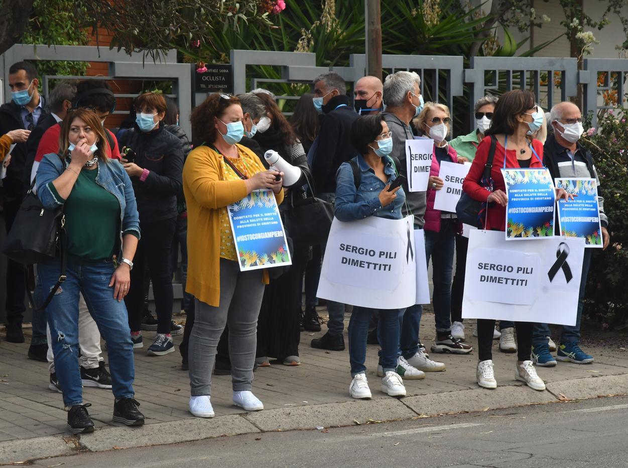 Mancano i politici locali, ma la solidarietà è tanta