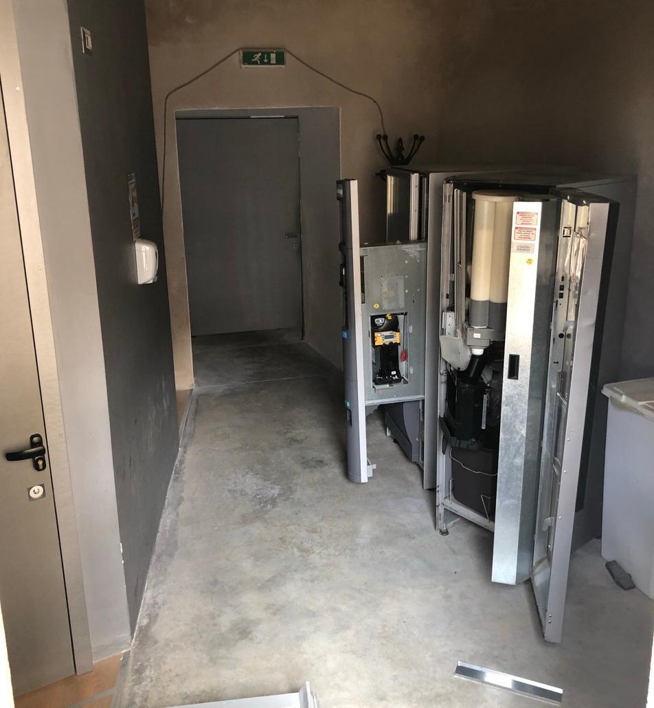 Raid vandalico durante la notte contro la facoltà di Architettura