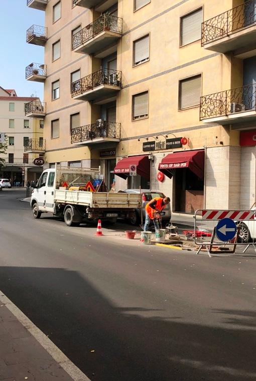 Nuovo asfalto e segnaletica agli ingressi in città