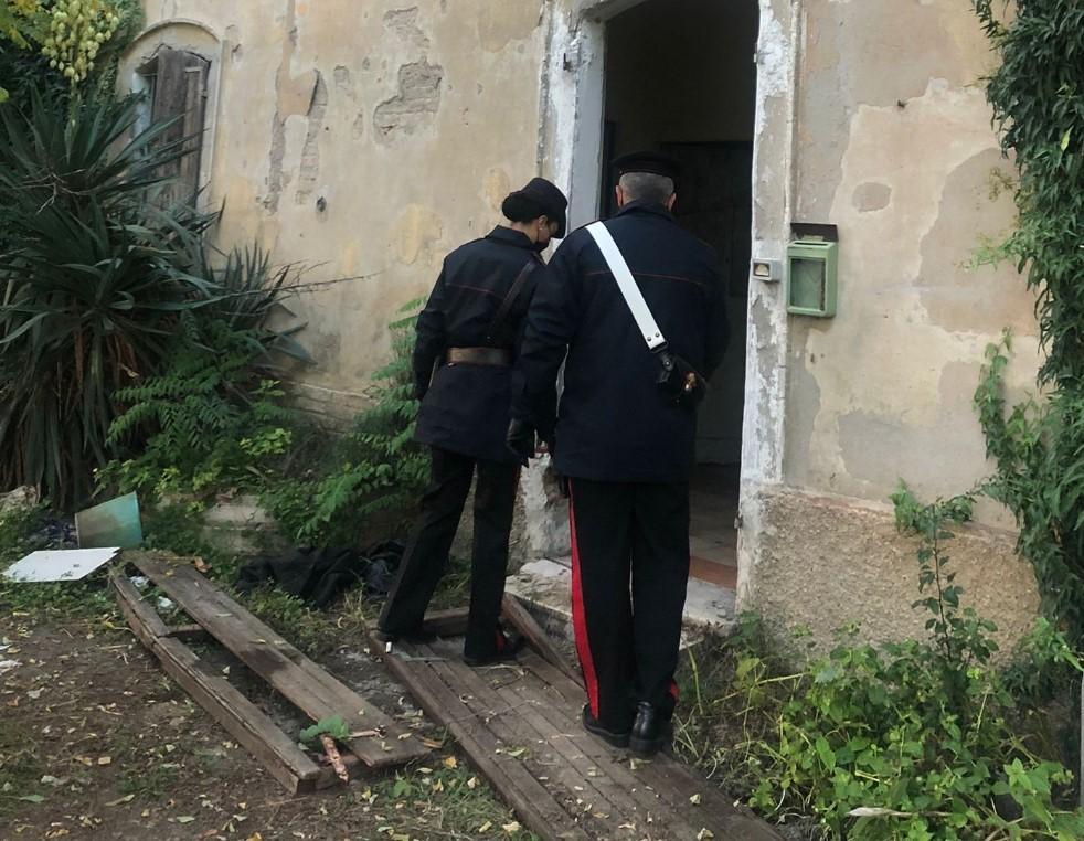 Correggio: i carabinieri ritrovano gli accessori per la liturgia rubati a don Alberto Debbi