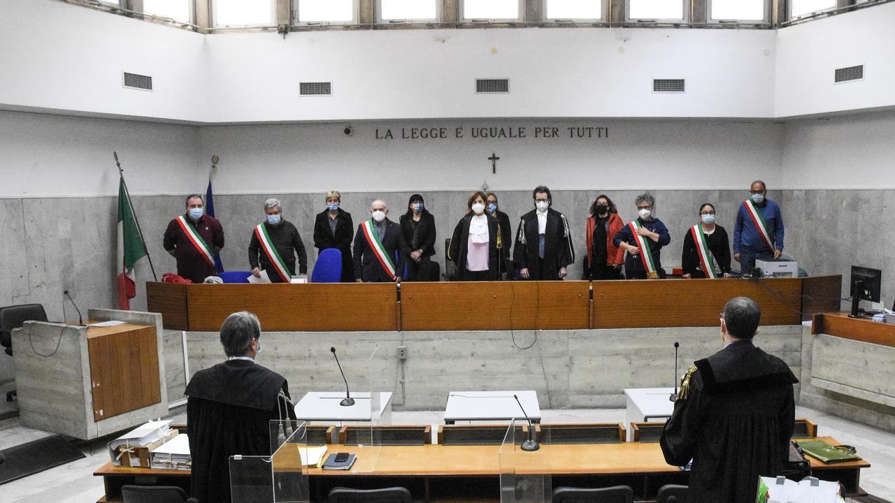 La corte di assise del processo: Filippo Guerra, 47 anni, è accusato di di omicidio premeditato aggravato dallo scopo di rapina