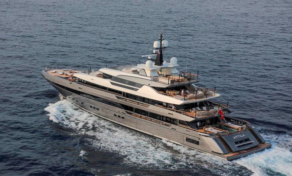 Uno yacht
