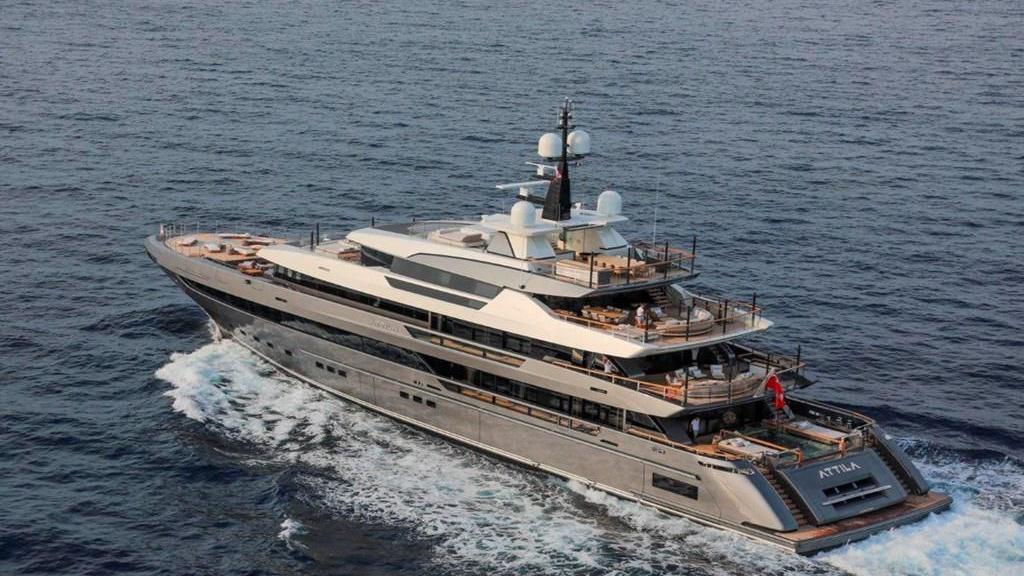 Uno yacht