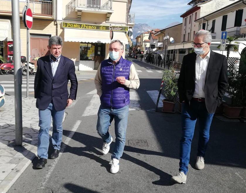 Sindaco e assessore sui luoghi della movida: «Miglioreremo la pulizia» 