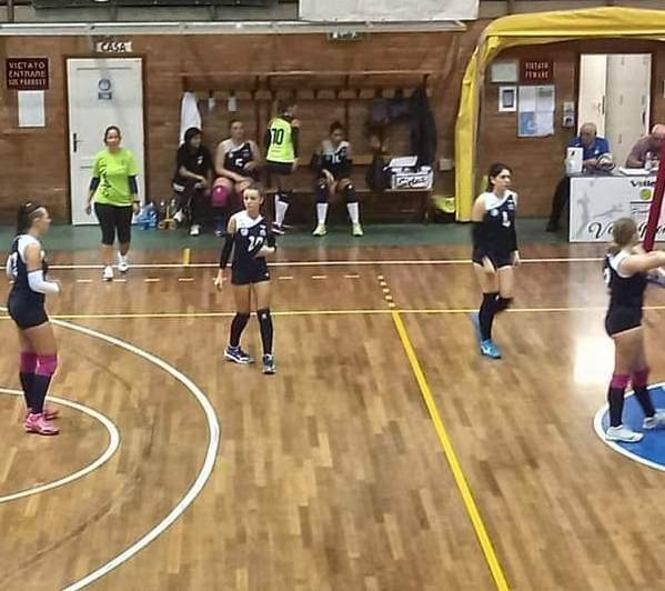 Debutto con sconfitta per le ragazze del Volley Ma non tutto è da buttare