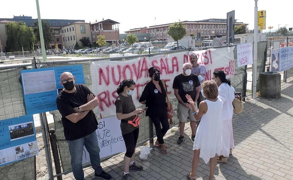 Esultano i pazienti: si farà il centro dialisi nel parco ospedaliero
