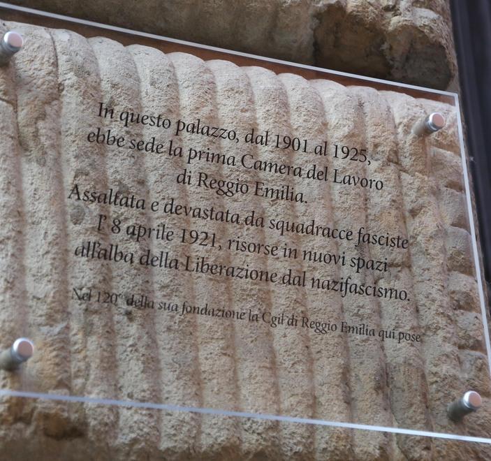 Svelata a Palazzo Ancini una targa commemorativa 