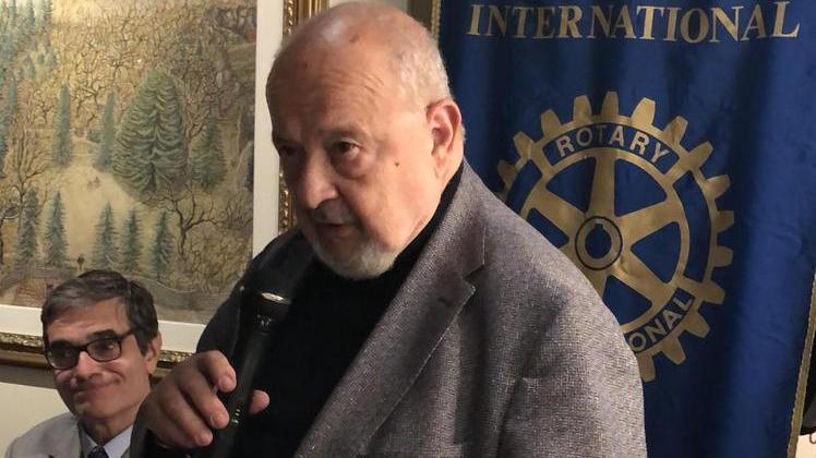 In cinquanta per la cena al castello con Cardini