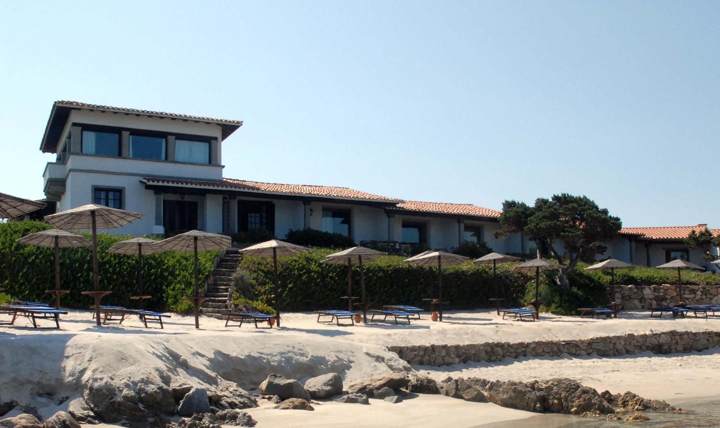 No alla sanatoria degli abusi, l’hotel Sporting ricorre al Tar