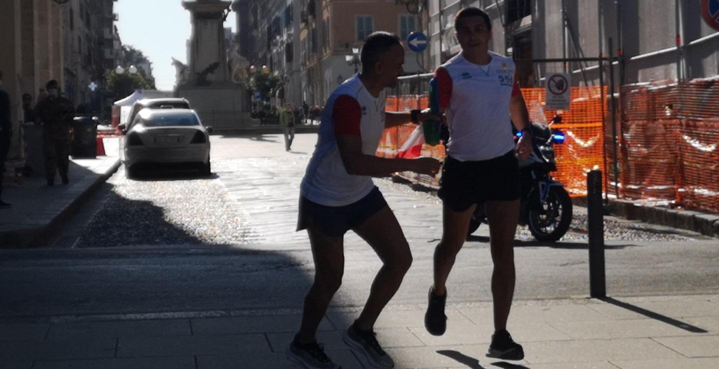 L’omaggio in corsa della Brigata Sassari 