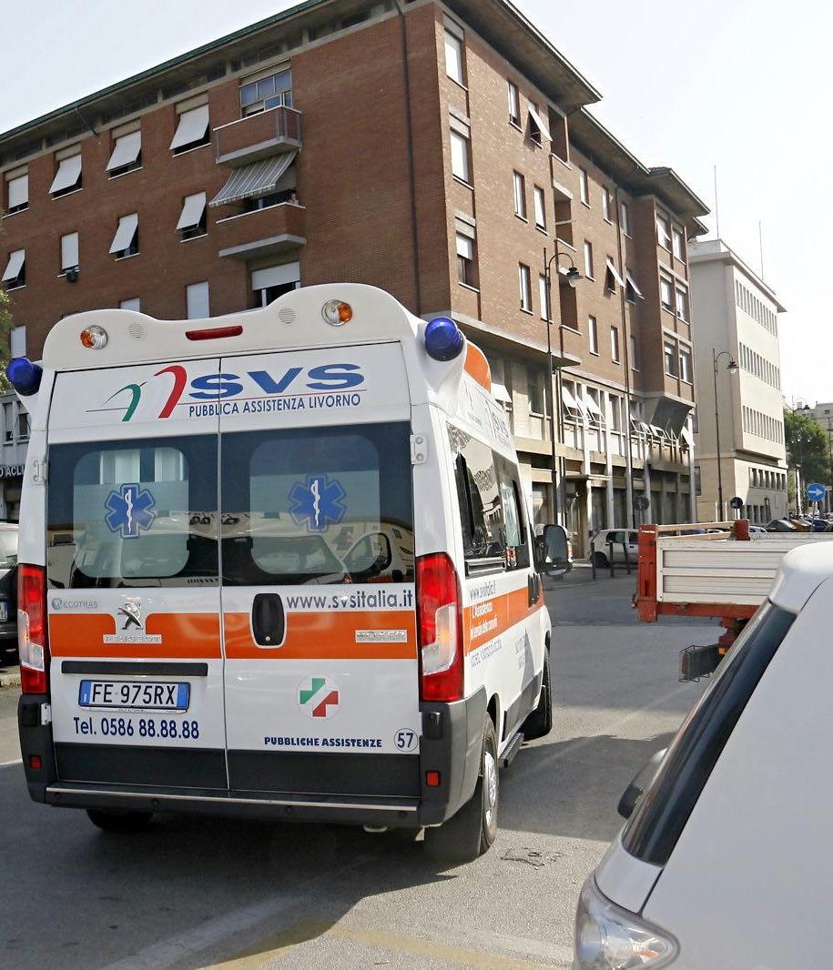 Un mezzo della Svs di Livorno (foto di archivio)