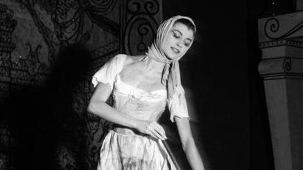 Arriva nelle sale “Carla” biografia sulla Fracci, girata anche alla Scala