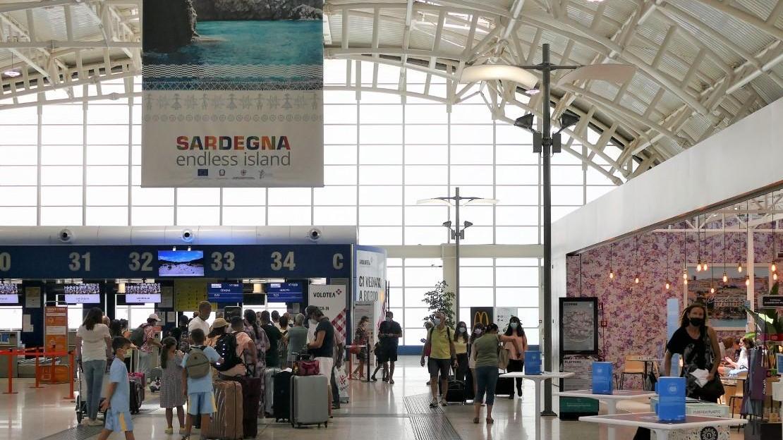 Voli agevolati per la Sardegna, il bando non ha previsto servizi importanti