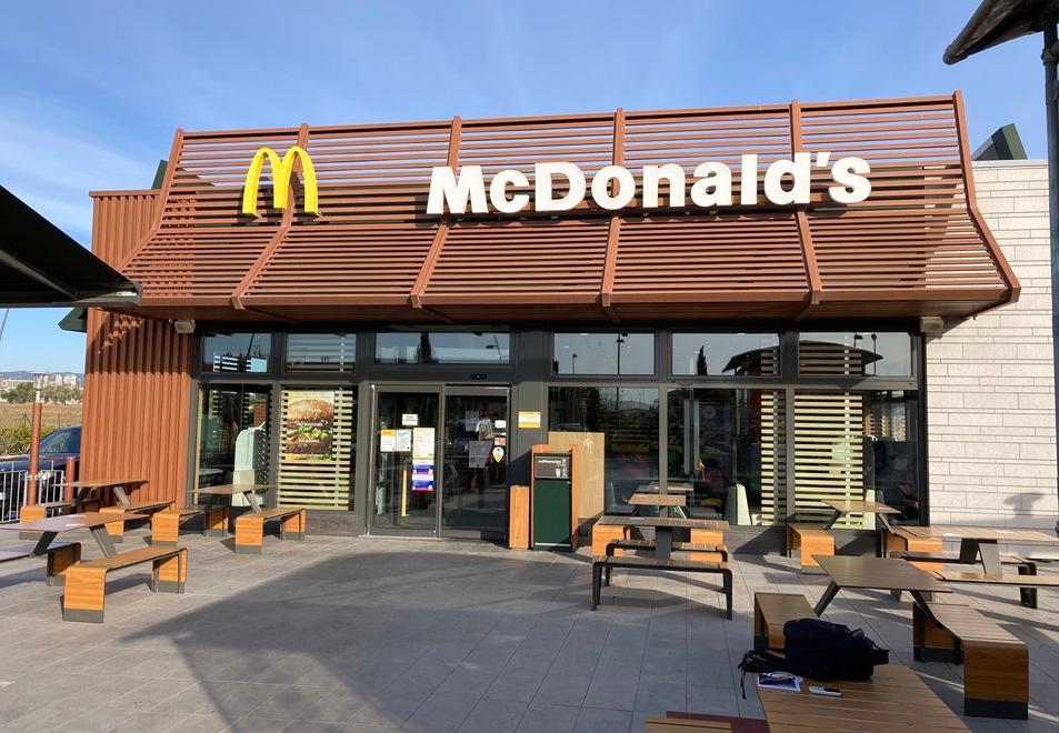 Selezioni da Mc Donald's a Cecina: i posti ci sono, la fila un po’ meno 