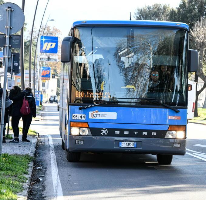 Un bus Ctt in una foto scattata a Lucca