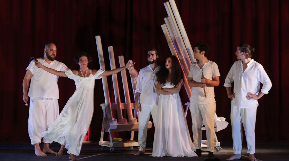 Pillole di teatro nei vicoli, nelle piazze e nelle strade dedicate alla bella Clizia 