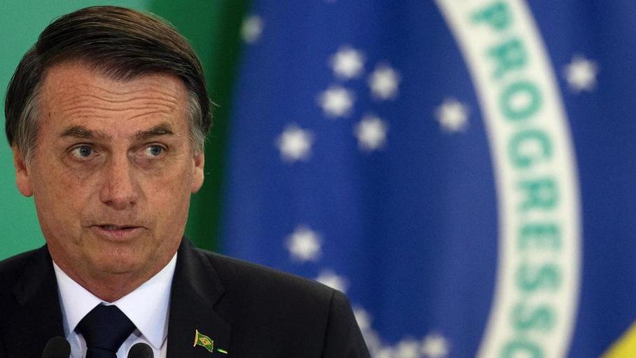 Jair Bolsonaro al cimitero brasiliano il sindaco Alessandro Tomasi non ci sarà