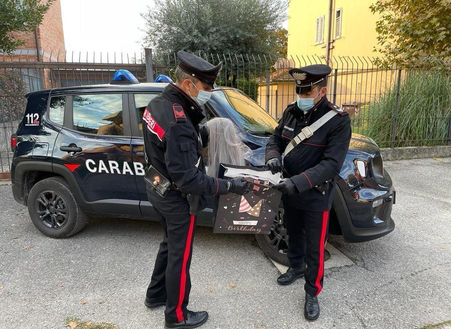 Furto di indumenti da donna e per bambini Arrestati due giovani
