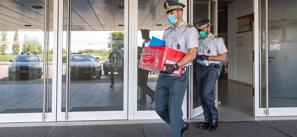 Favori, regali e la “cresta” sui profitti. Le accuse alla ex gestione della Fiera di Ferrara