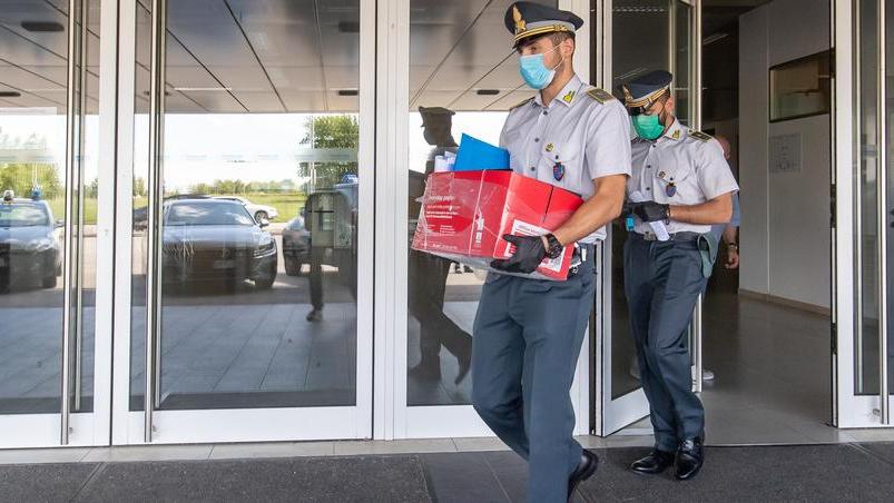Favori, regali e la “cresta” sui profitti. Le accuse alla ex gestione della Fiera di Ferrara