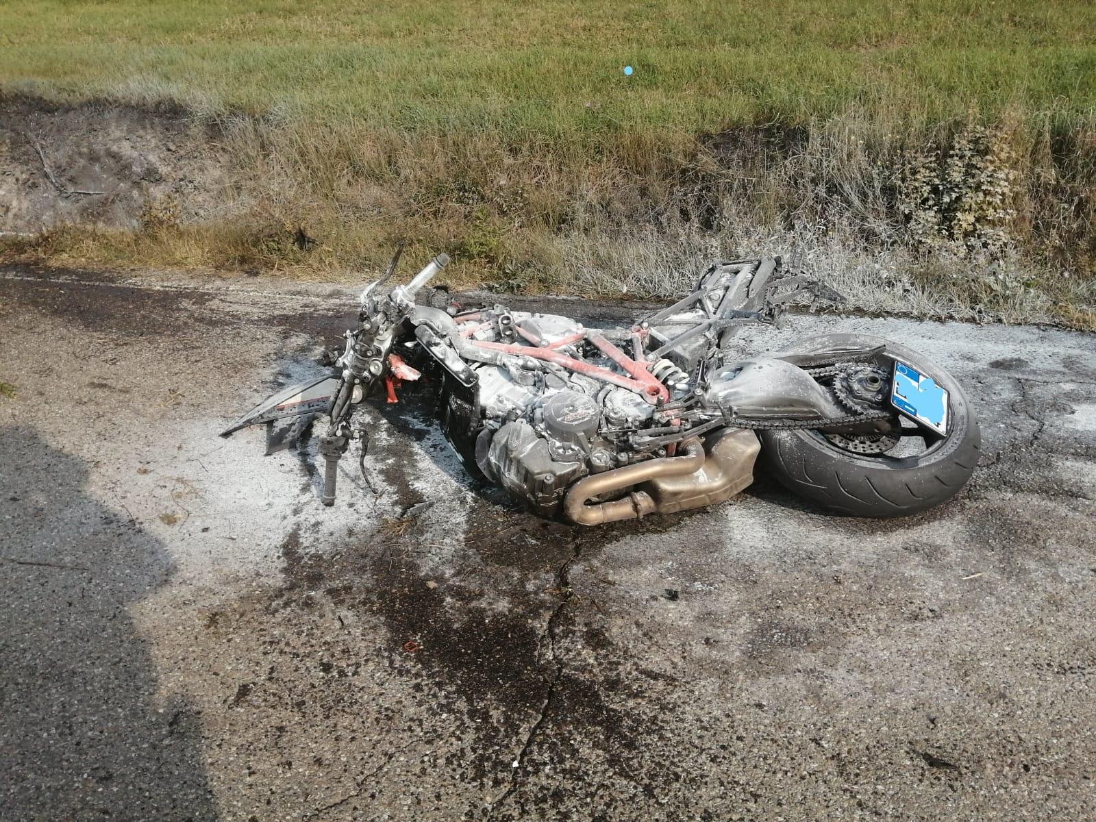 Baiso: auto contro moto, grave un uomo di 52 anni