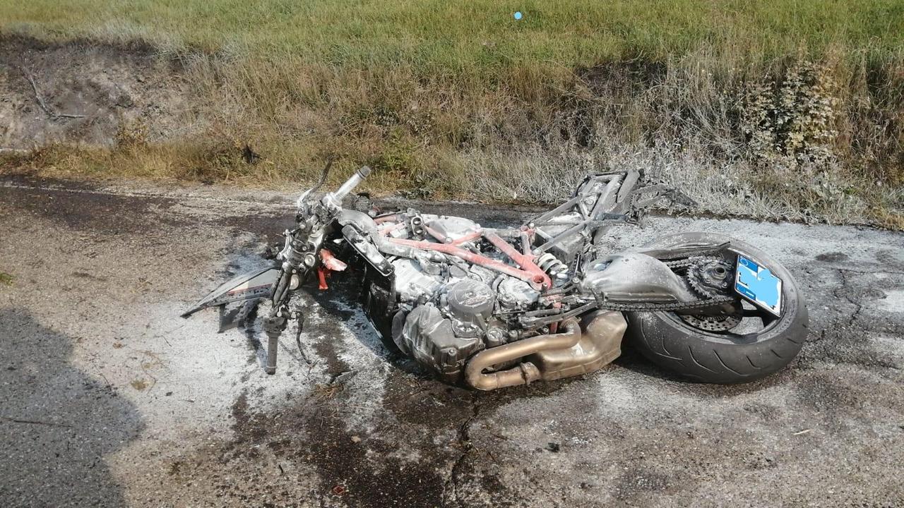 Baiso: auto contro moto, grave un uomo di 52 anni
