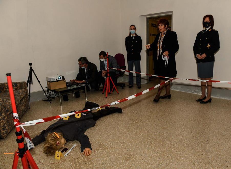 Sulla scena del crimine con Mascherpa per risolvere il caso