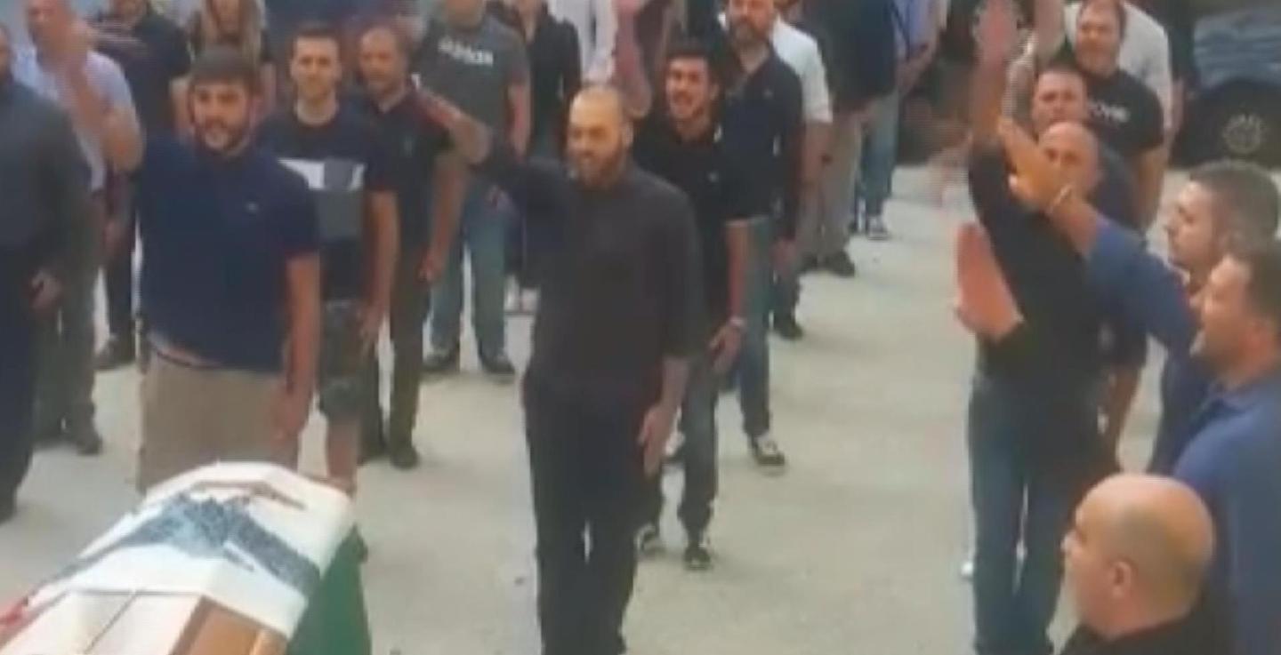 Saluto fascista a Sassari, il giudice: «Evento commemorativo» 