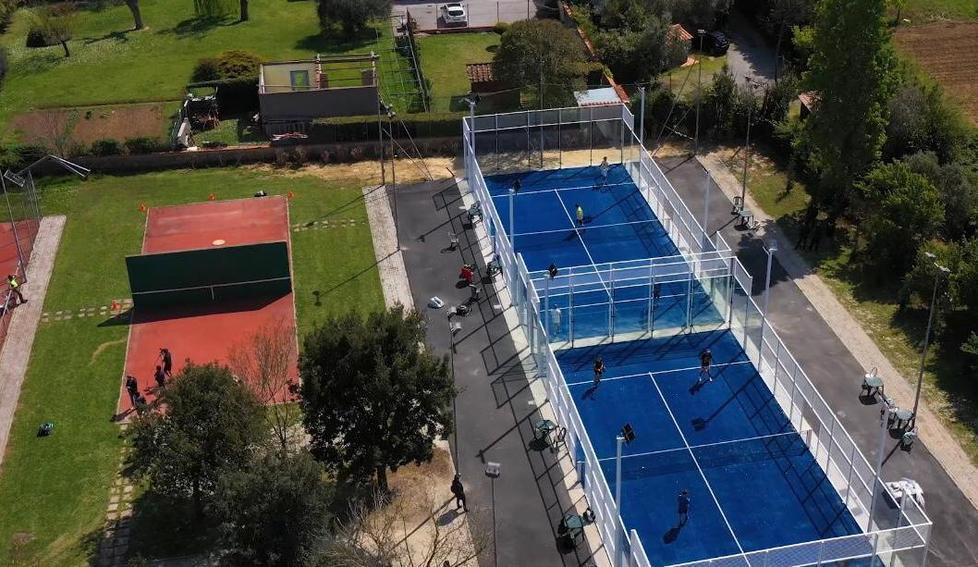 Scoppia la padel-mania. «In un anno 200 nuovi campi»