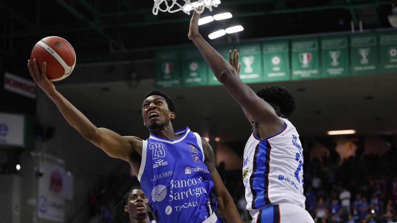 Basket, la Dinamo a Milano per un esame da brividi