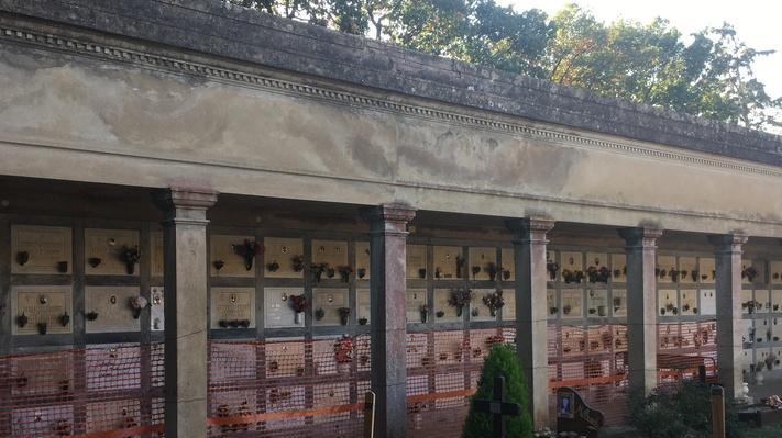 Cimitero nel degrado: «Così è una vergogna»