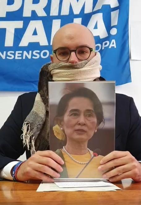 Sindaco querela consigliere Perini: «Bavaglio politico» Salvetti: «Pago di tasca mia»