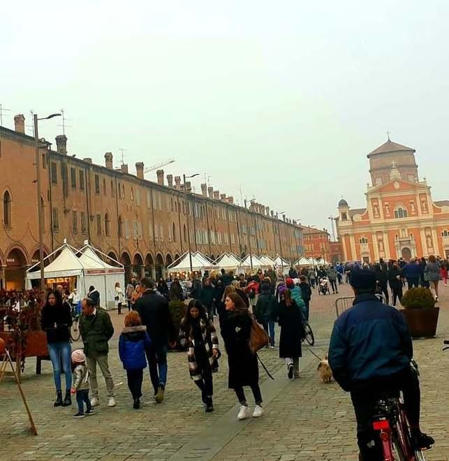 Tipicità ed eccellenze in piazza Martiri