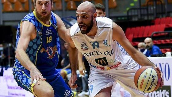 Golfo, il derby si trasforma in un incubo La Pielle spegne presto il fuoco gialloblù