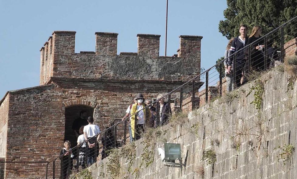 Quasi 1.900 visitatori sulle mura mai così tanti dopo la riapertura 