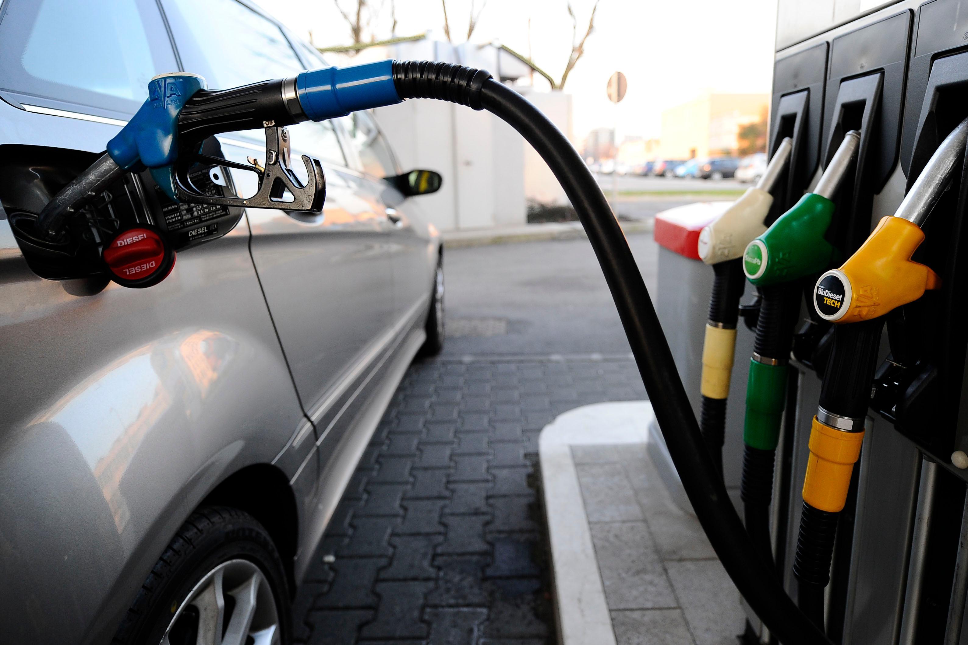 In aumento il costo dei carburanti