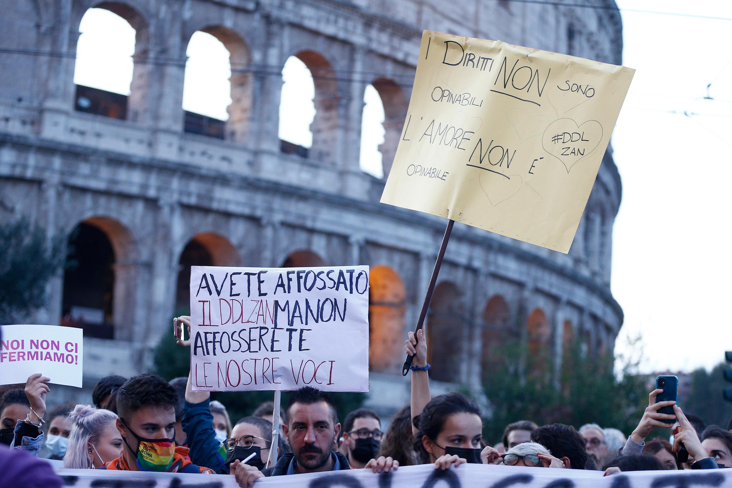 L’abisso che separa la politica dal paese