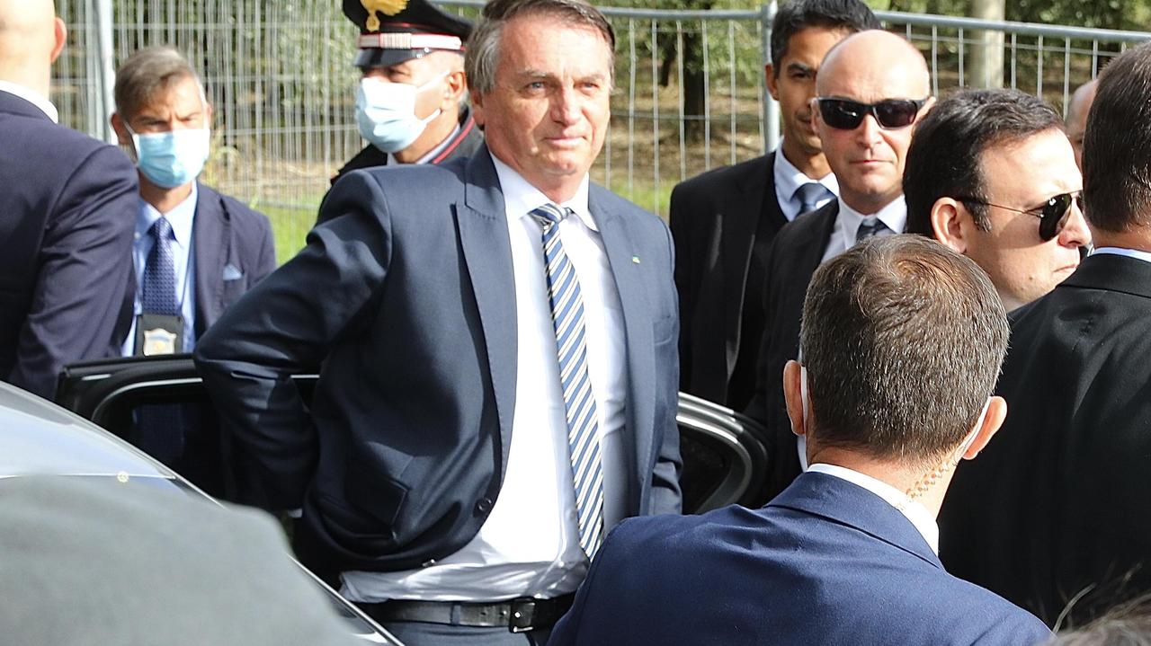 Bolsonaro a San Rocco, visita blindata per il presidente brasiliano. Salvini: "Non capisco le polemiche" - Video