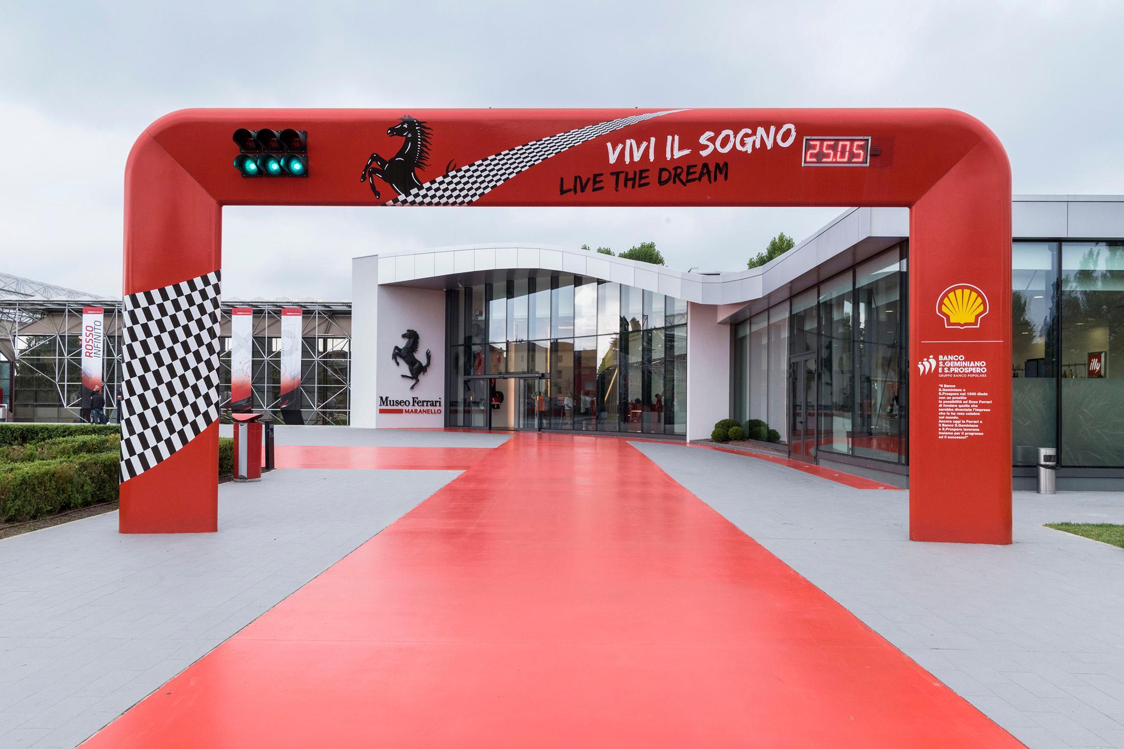 L'ingresso del Museo Ferrari a Maranello