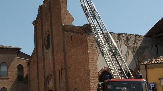 Terremoto, 11 mesi al mediatore. Affari-truffa sulle chiese emiliane