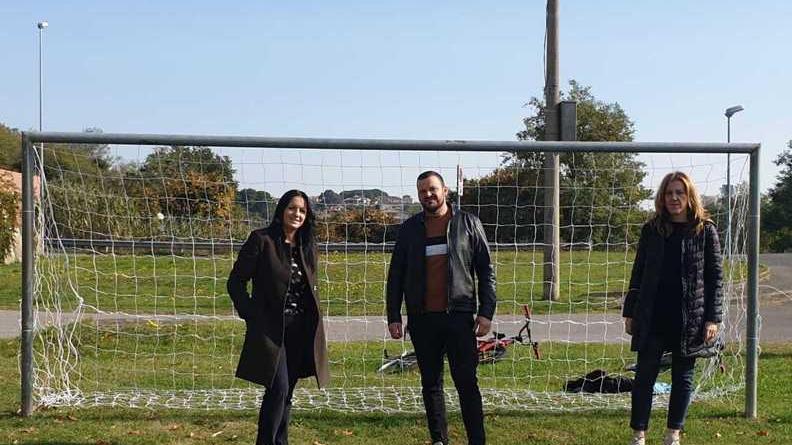 Comprano le porte per il campo di calcio con i soldi dei gettoni da consiglieri comunali
